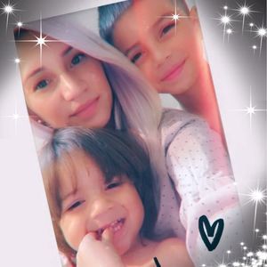 Meet your Posher, Esmeralda n abel